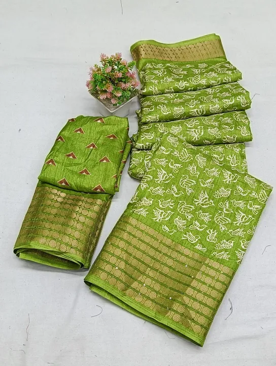 Post image New beutiful flowers 🌻 special

Dola silk soft smooth
With running blouse &amp; tassels

Havy jequrd border 5 ince weaving saree

*Rate :-550