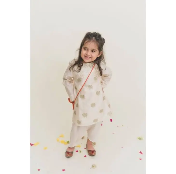 Kids kurti sets premium quality uploaded by JAIN SELECTION on 4/13/2024