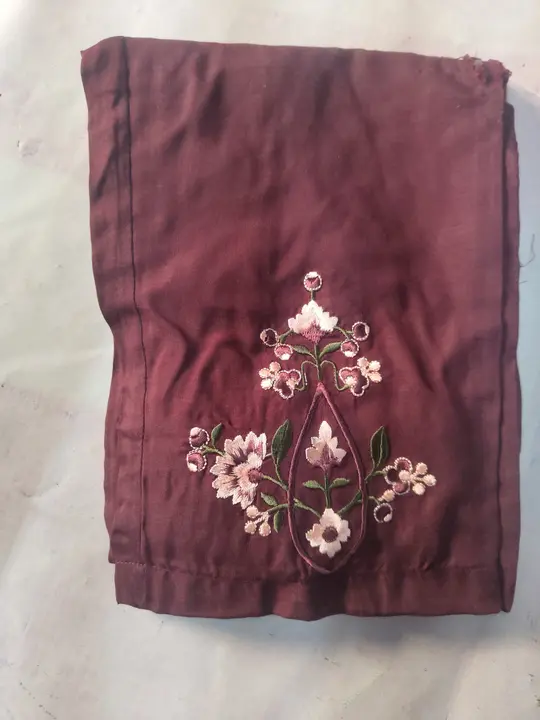 Maslin embroidery pent uploaded by business on 4/15/2024