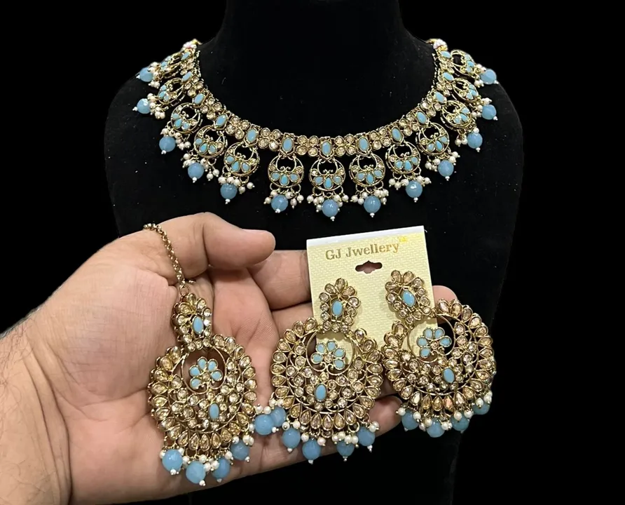Gold plated
Fine polki
High quality original
Necklace + earrings + tikka
2125/- uploaded by business on 4/23/2024