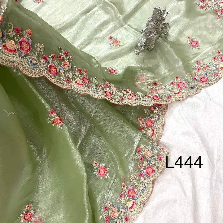 Product uploaded by Qatar Saree 🥻  on 4/23/2024