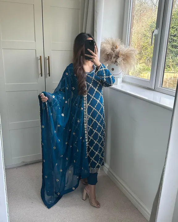 Top pent dupatta  uploaded by business on 4/24/2024