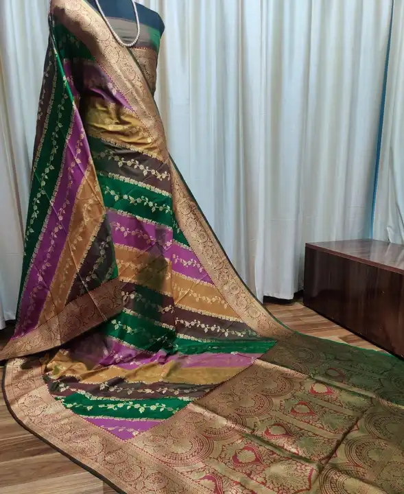 Banarsi woven silk  uploaded by Qatar Saree 🥻  on 4/25/2024
