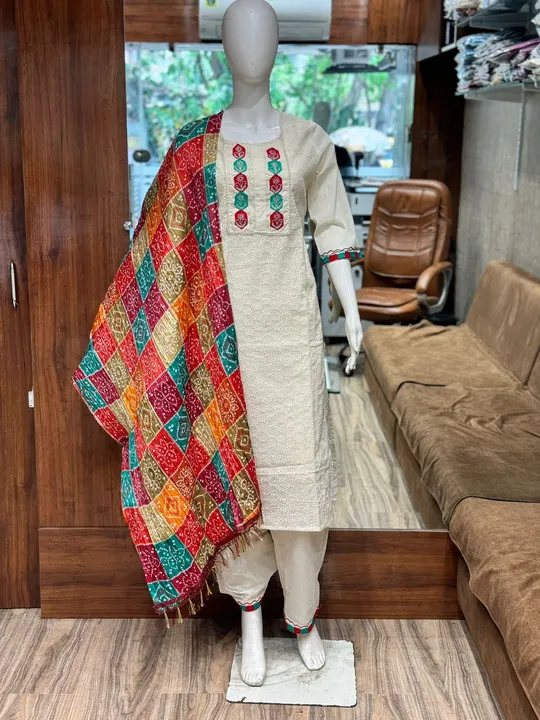 Designer kurties uploaded by Guru kripa textiles on 4/25/2024