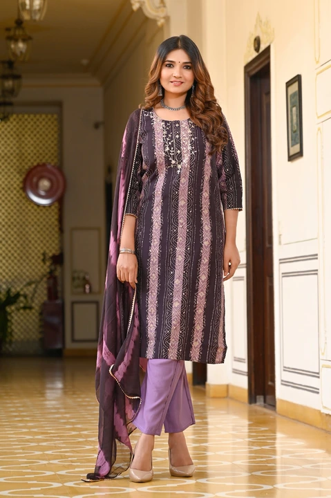 Post image *A&amp;f Heavy dress spacial new launch..🔥*

*A&amp;f. -012*

*BRAND SHOWROOM PIECE*🌼


*Featuring beautiful Heavy 3pcs Suit which is beautifully decorated with intricate hand mirror &amp; Zari weaving .It is paired with matching pants and Lace Dupatta.*

*Fabric - suret Maslin KURTI pant*

*Dupatta Fabric -Heavy shion with bodar*

*Describe: leanth*
Top- 46
Bottom - 38
Dupatta- 2.10
*Size - M L XL XXL*

*Rate - 899 Free shipping*

*Stock ready*