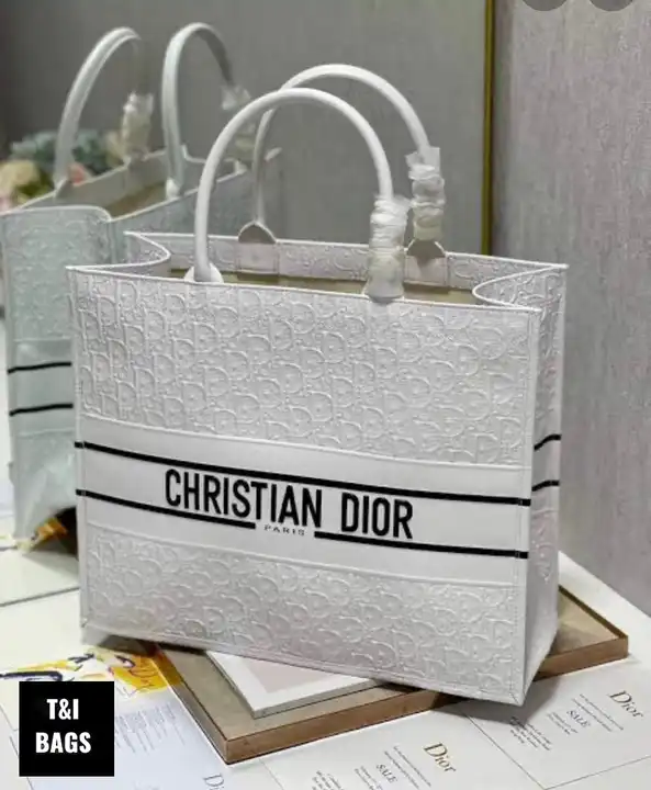 Christian Dior Handbag uploaded by business on 4/27/2024