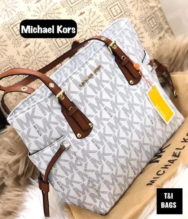 Michael Kors Handbag uploaded by business on 4/27/2024