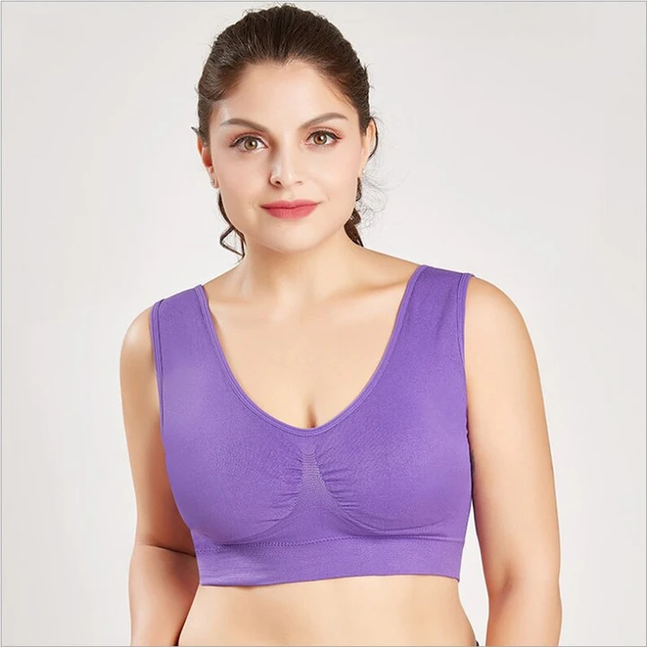 Imported sports bra uploaded by SHUKLA GARMENTS on 4/29/2024