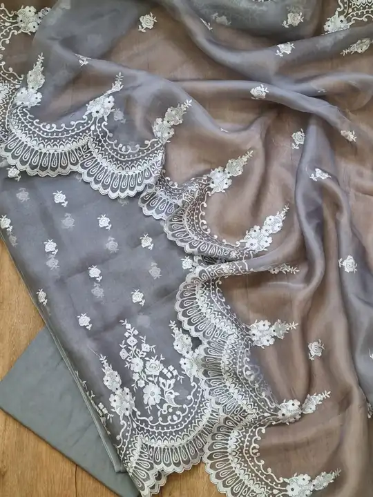 Banarasi suit  uploaded by Z i silk fabrics on 4/29/2024