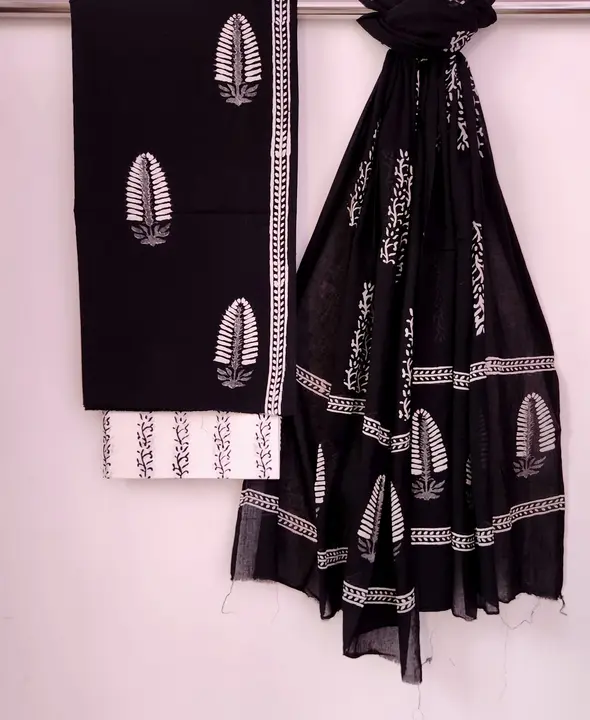 Cotton suit's with cotton dupatta  uploaded by Mohit hand Prints on 5/3/2024