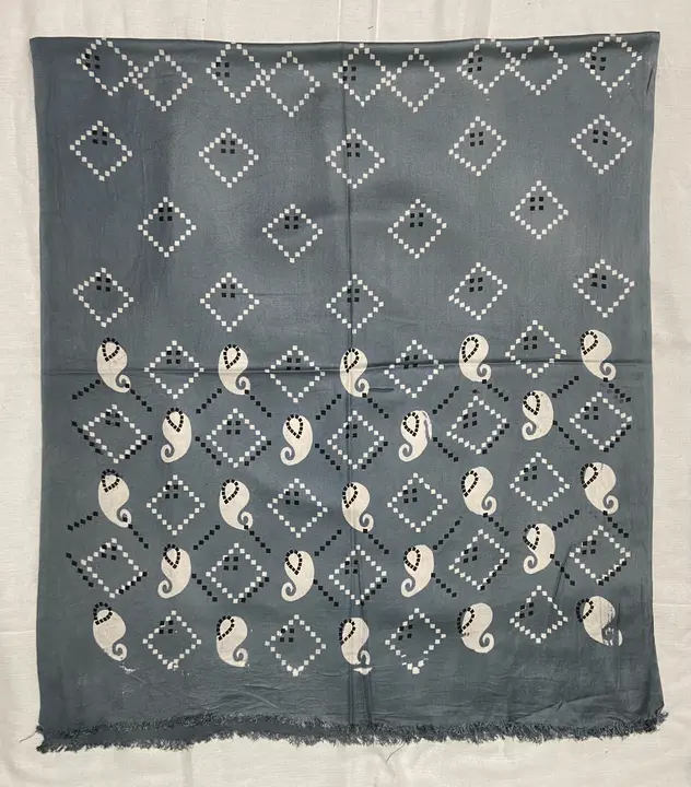 Stoles scarf uploaded by Sufyan Handloom on 5/4/2024