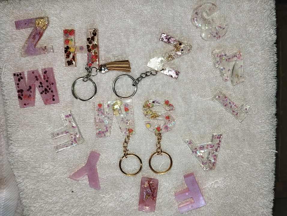 Name keychains  uploaded by Zainab_hijab_official  on 5/7/2024