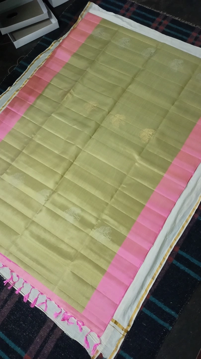 Post image Rangakrishnan handloom pattu saree weavar 
Pure handloom soft silk saree 
Weavar direct sale 
5600 rupees+shipping