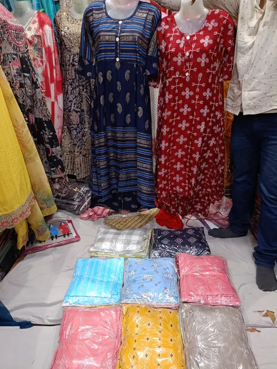 Ghera kurti with pant uploaded by business on 5/15/2024