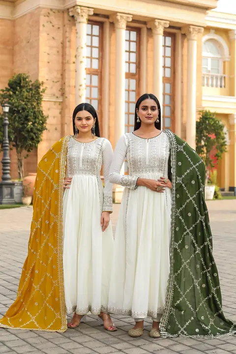 Gown with dupaatta  uploaded by MAHADEV FASHION on 5/15/2024