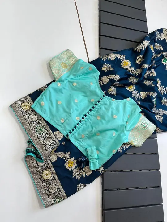 *BC - THE TRUE ELEGANCE*
Sa OP ₹ 2140 
Banarasi silk saree with elegant lehariya flower weaving on a uploaded by business on 5/19/2024