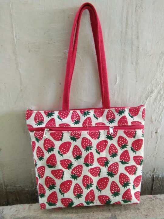 Printed jute small hand bag uploaded by business on 3/26/2021