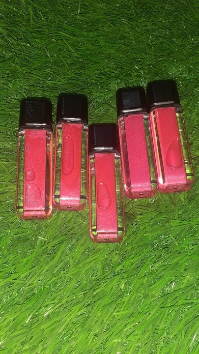 Lipgloss  uploaded by business on 3/28/2021
