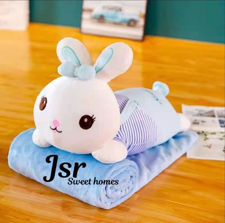 *ALL NEW DESIGNS  BLANKET CUM PILLOW*🦄 🔫❤️

 *SIZE* -48*68 "

 
 *WEIGHT* - 1 kg

 uploaded by Deep gift and Decorative on 3/28/2021