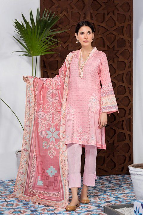 Zaitoon Crazy Crimson Pink Cotton Lawn Salwar Suit Set (Unstitched)

 uploaded by Zaitoon Lifestyle on 3/30/2021