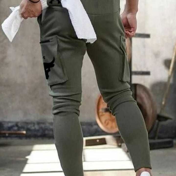 Post image *NOW TIME TO LAUNCH 🚀 UNIQUE ARTICLE 😎🤩*

UA Under Armour Project Rock Lycra Cargo Pants 😍🤩😍🤩😍

Dry Fit 4way Lycra Fabric Fully Stretchable N Comfortable 💯

3 Ultimate Colours 
Black , Grey  and Olive Green

Size- *M L XL* (28 to 34) 
       Standard Sizes 

Special Information ℹ️ 
Total 5 Pocket in This 
2 Front Pockets ,2 Side Knee  Pockets With Zips &amp; One Back Secret Pocket (One Towel n Sando Hanging Belt Also )

*Price ₹ 440/- Rs Free Ship*

Quality Fully Guaranteed
✅✅

700 Pc Available In Stock , Take Open Orders No Need Queries 💪🏼💪🏼
🛍️