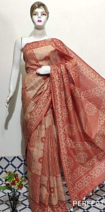 Batiq saree with blause uploaded by Saree. Suit material. Dupattas  on 4/1/2021