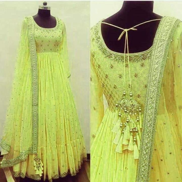 Post image *🇮🇳DN:PAL1082*

* DRESS 👗 COLLTION *

*💃🏻FABRIC DETAILS: *
*👚TOP:GEORGETTE WITG EMBROIDERY 🧵 DESIGNE
*🧣DUPPTA:GEORGETTE WITH EMBROIDER LESS WORK WITH REVET DAIMOND 🧵 WORK*

*💴RATE: 1300 + $

*✅SIZE:FREE*

*WEIGHT:700GMS*
*COLOR:4*

💿💿💿💿💿💿💿💿💿💿💿💿💿💿

*✅BE AWARE FROM THE LOW QUALITY ITEMS *