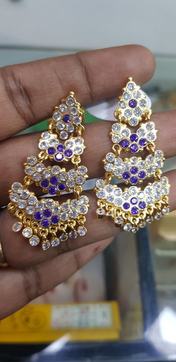 Aimpon earing uploaded by business on 4/5/2021