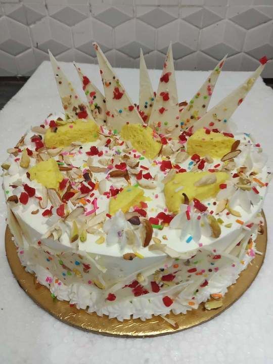 Dri fruits cake uploaded by Jaiswal janral store on 4/6/2021