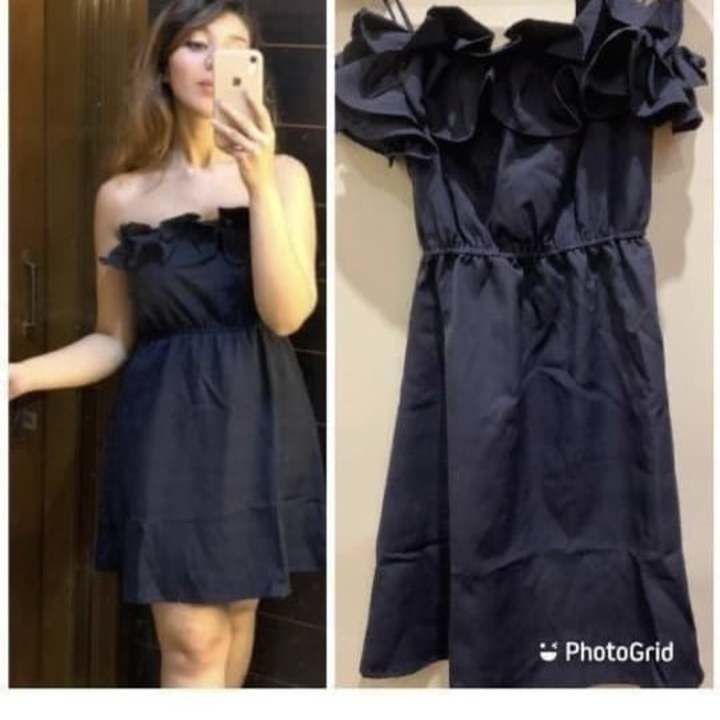 Post image 💕💕

Frill dress in sale @440
*shipping*
Size till xl
Imported stuff 

Black nd grey colour in sale