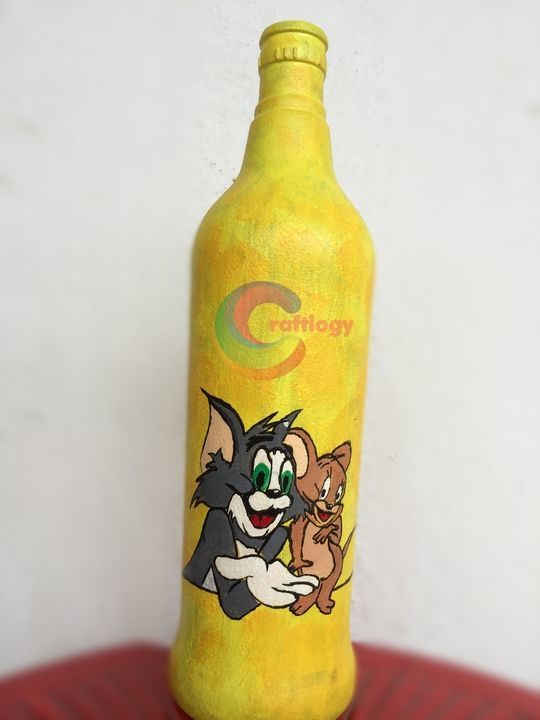 Craftlogy handmade Tom & Jerry cartoon bottle art uploaded by Craftlogy on 4/11/2021