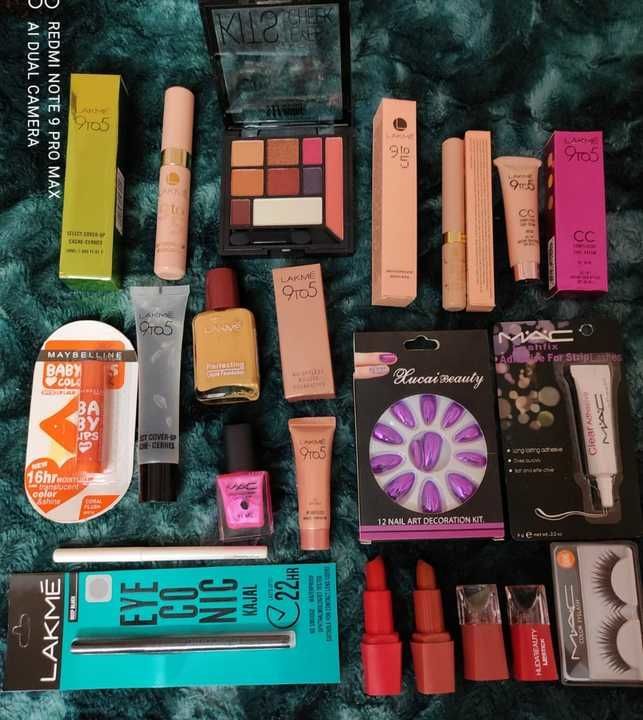 Makeup kit uploaded by business on 4/12/2021