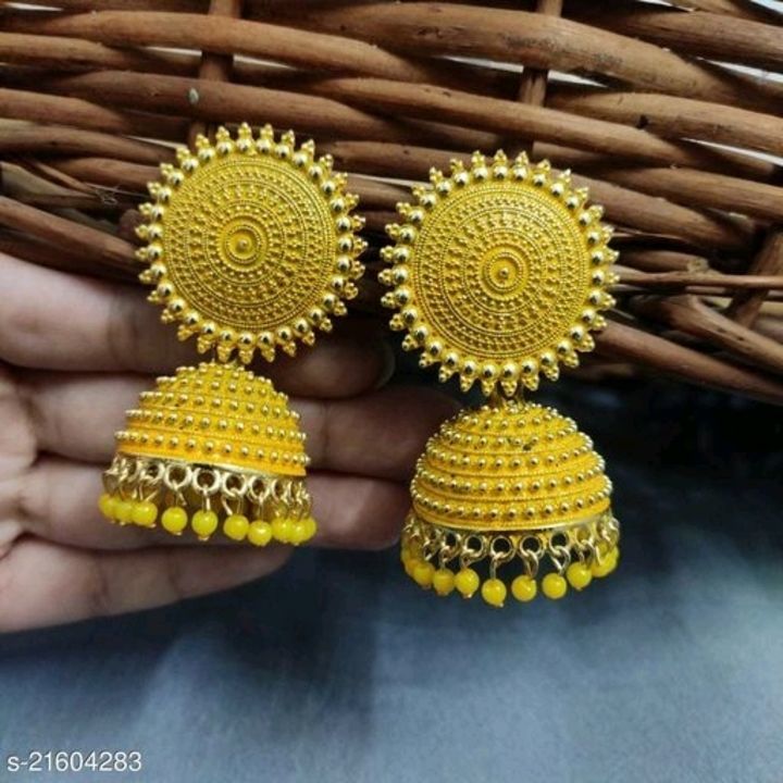 Catalog Name:*Twinkling Chunky Earrings*
Base Metal: Alloy
Plating: Gold Plated
Stone Type: Artifici uploaded by business on 4/14/2021
