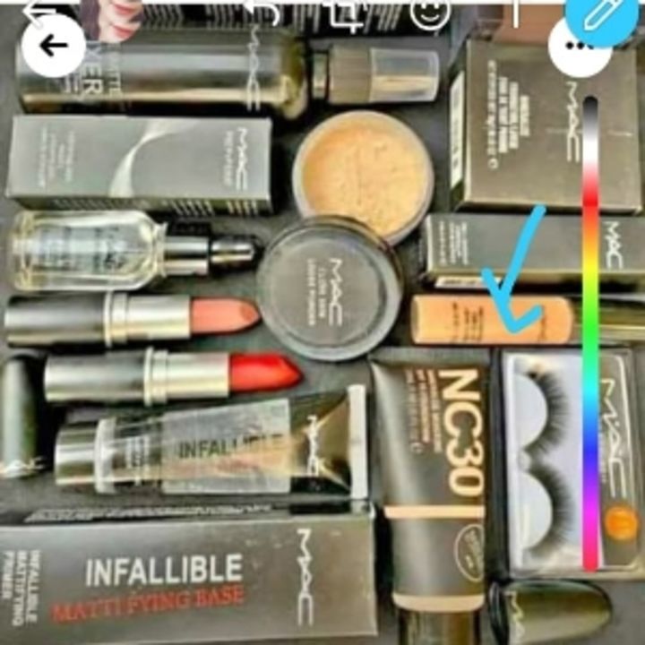 Makeup kit  uploaded by Cosmetic zone on 4/15/2021