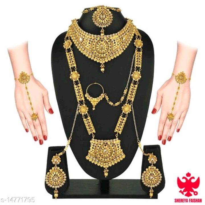 Women jewelri set uploaded by business on 4/20/2021