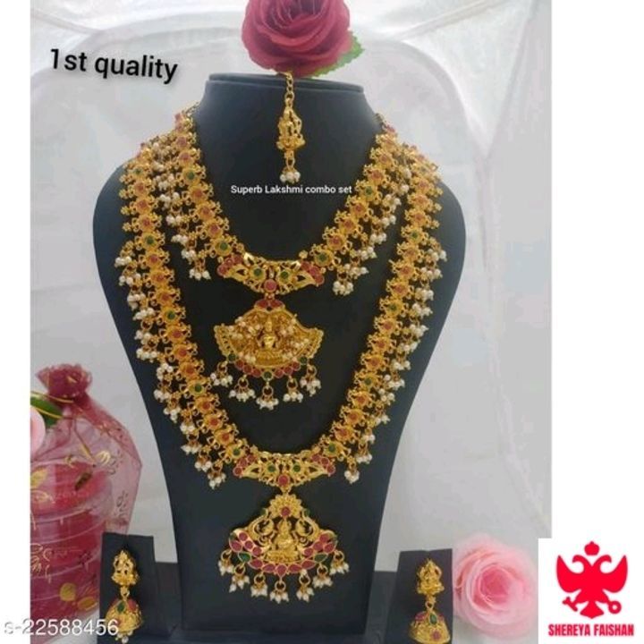 Women jewelri set uploaded by Shreya faishan on 4/20/2021