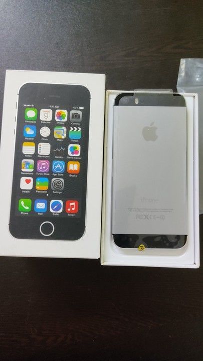 Apple iphone 5s brand new with warranty  uploaded by business on 4/21/2021