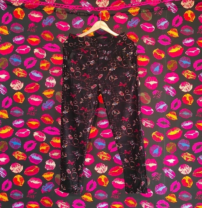 🦋
PRINTED 
POCKET
PANTS
🦋 uploaded by Shoppers drug store on 4/24/2021