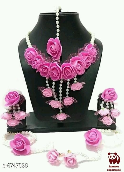 Beautiful jewelry set uploaded by Jaanvee collections  on 4/24/2021