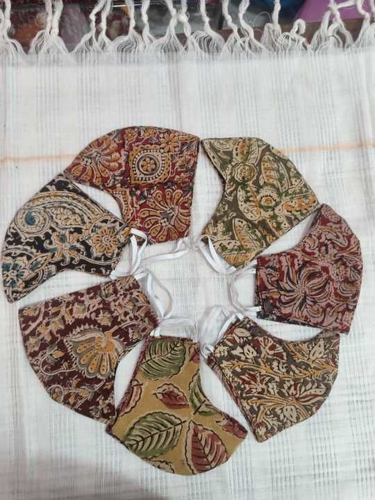 Post image 🌷Ayurvedic Natural Dyes Kalamkari Cup Masks🌷
👉 2️⃣ sides usable 
👉with an elastic band, Made from Handcrafted Cotton Fabric - and it is Breathable &amp; Washable.
👉Set of 7 masks price : Rs.345/- + Shipping