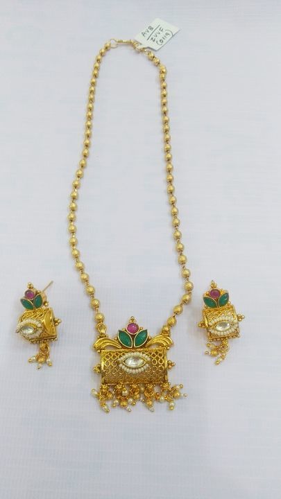 Delicate kundan jew ₹850 (sp. rates for bulk)
Shipping extra, done overseas

CALL 91-, 999 uploaded by Bharatnatyam Jewellers on 4/27/2021