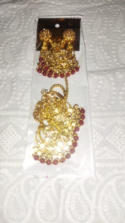 Jewelry sets uploaded by business on 4/28/2021