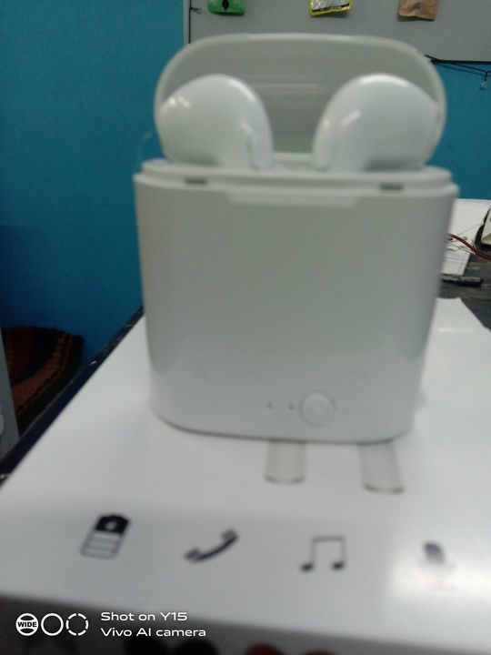 Buletooh Earbuds i7s uploaded by business on 4/28/2021