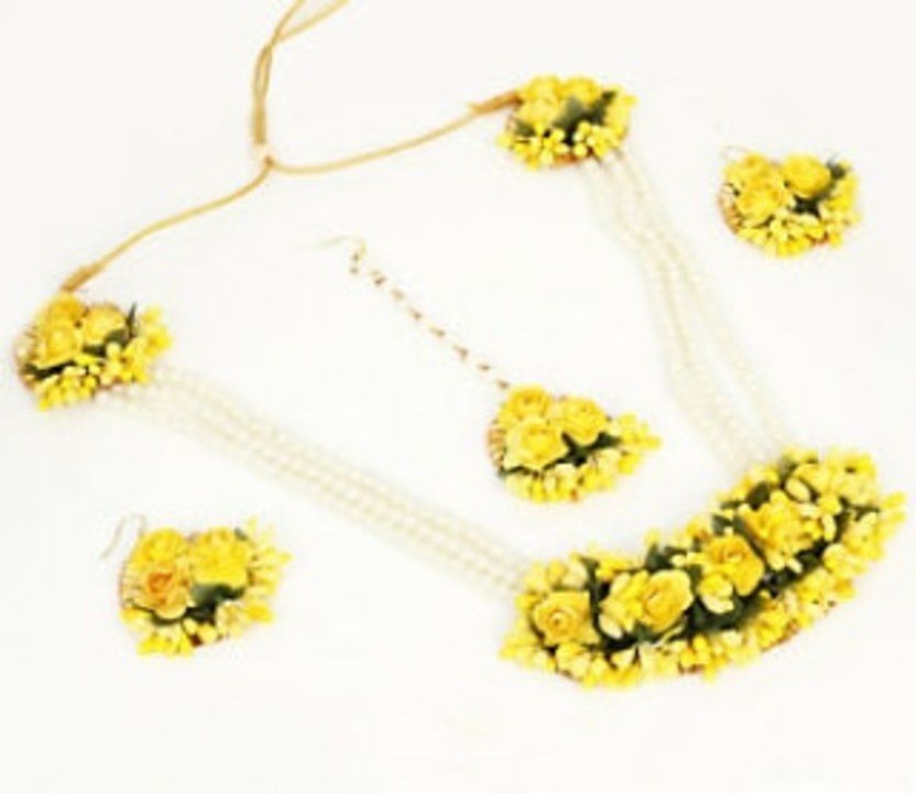 Product image with price: Rs. 900, ID: flowerjewellery-65e6efbd