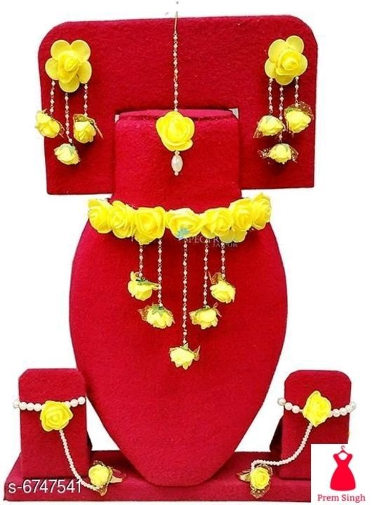 Post image Free Mask Diva Elegant Jewellery Sets

Base Metal: Artificial Flowers
Plating: Gold Plated
Stone Type: Thread Work
Sizing: Adjustable
Type: Jewellery Set
Multipack: 1
Dispatch: 2-3 Days