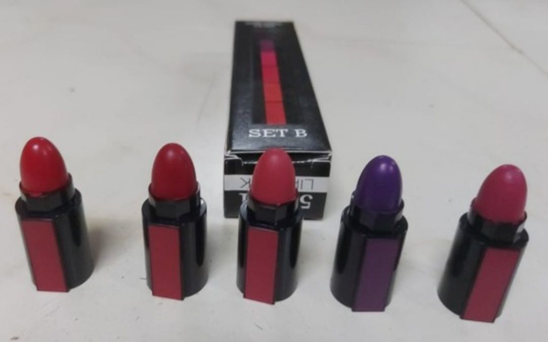 5 in 1 Lipstick uploaded by Rajasthani Pehnava on 5/3/2021