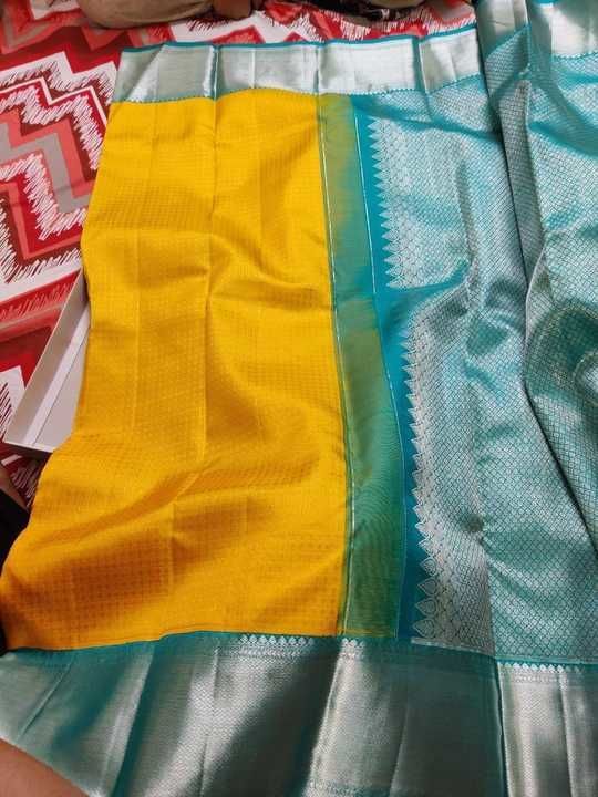 Post image Hi, Any manufacturer has the exact same saree? 
Fabric : soft silk/ silk cotton
Price range -₹1000 to ₹1600