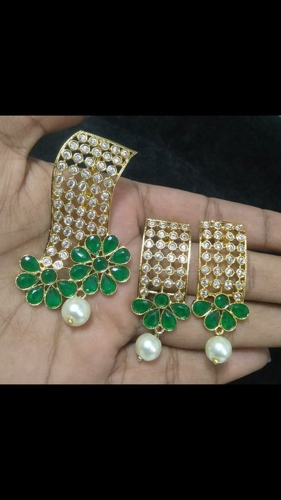 Earring pandent set 👌👌 uploaded by business on 5/6/2021