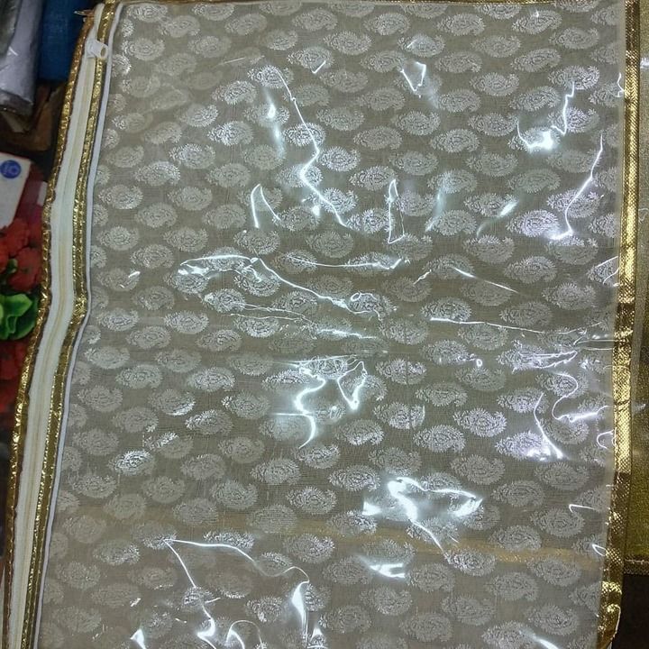 Suit & sarees packing bag uploaded by Royal Handloom on 5/6/2021