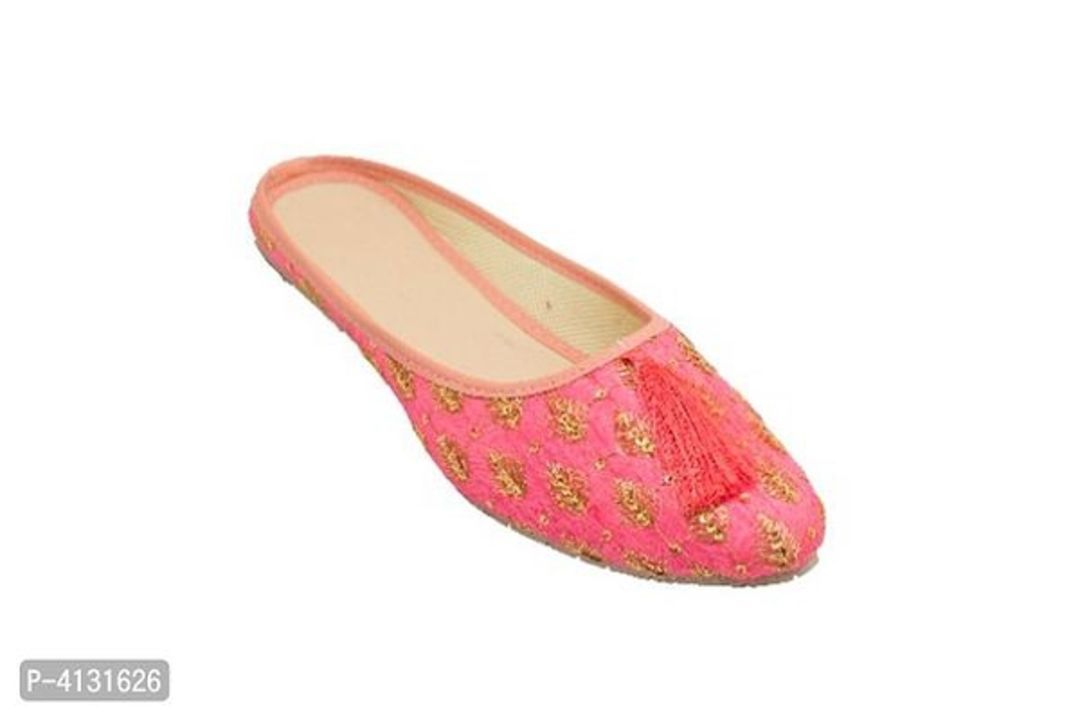 Women's Traditional Ethnic Embroidered Mules/Juttis

Type: Mojaris
Material: Synthetic
Sizes: UK4 (F uploaded by ALLIBABA MART on 5/7/2021